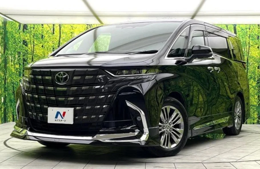2024 Toyota Alphard / Vellfire Toyota Alphard Z 2.5 — alphard-2024-03-z photo 1