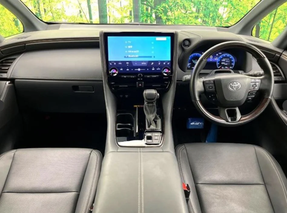 2024 Toyota Alphard / Vellfire Toyota Alphard Z 2.5 — alphard-2024-03-z photo 3