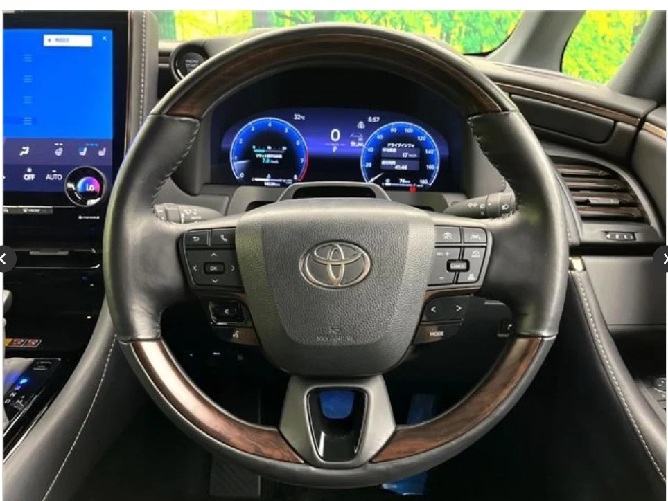 2024 Toyota Alphard / Vellfire Toyota Alphard Z 2.5 — alphard-2024-03-z photo 4