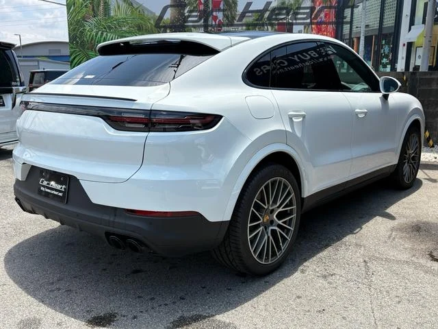 2022 Porsche Cayenne Coupé Platinum Edition 3.0 — cayenne-2022-11-platinum photo 3