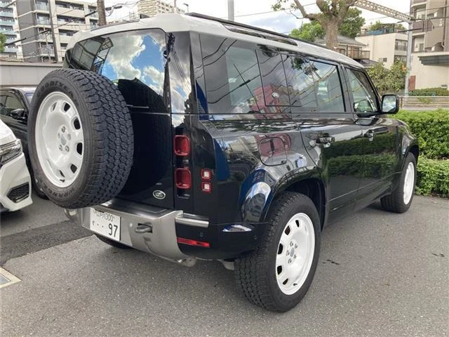 2023 Land Rover Defender 110 SE 2.0 / 7 seats — defender-2023-11-110-se photo 2