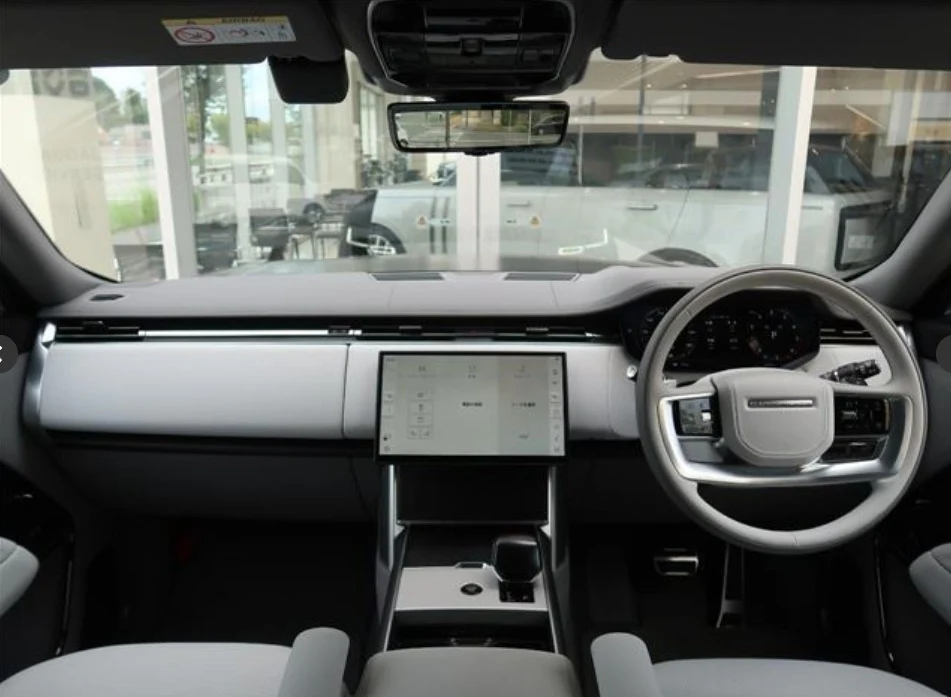 2024 Range Rover P615 SV SWB 4.4 — range-rover-2024-03-p615-swb photo 2
