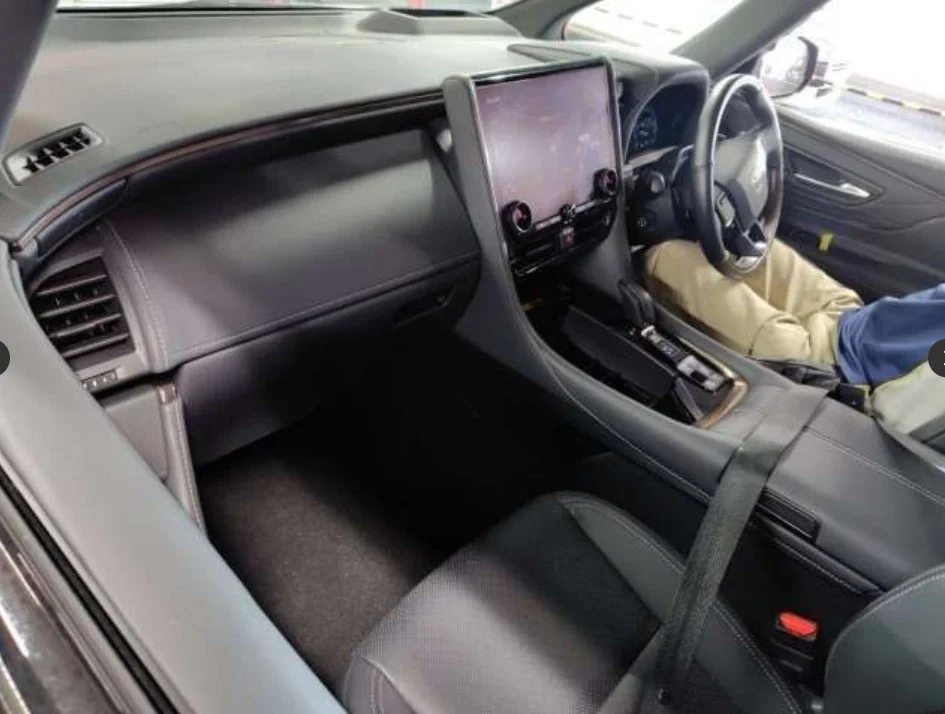 2024 Toyota Alphard / Vellfire Toyota Vellfire Z Premier 2.4 — vellfire-2024-02-zp photo 3